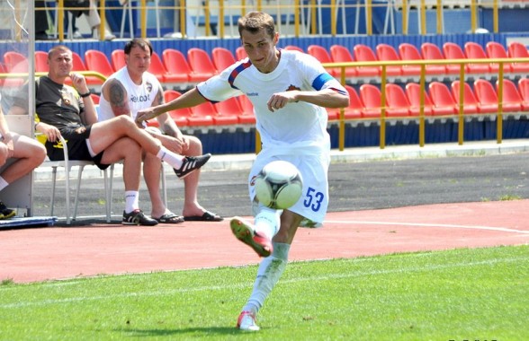 Андрей Семенов перешел в Локомотив-2