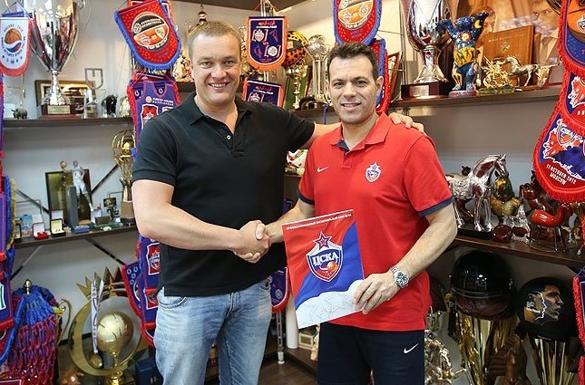 Димитрис Итудис остается в ЦСКА еще на три года