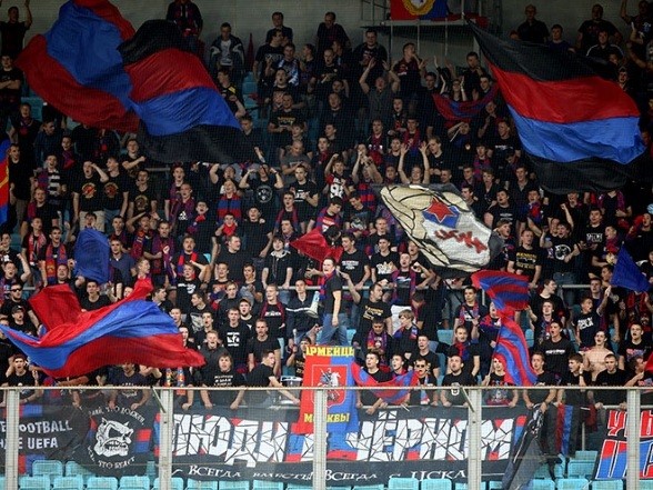 Как фанаты ЦСКА учились болеть по законам УЕФА